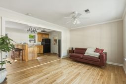 124 White Boulevard photo 4
