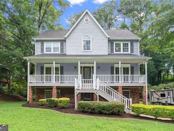 2185 Wenlok Trail NE, Marietta, GA 30066
