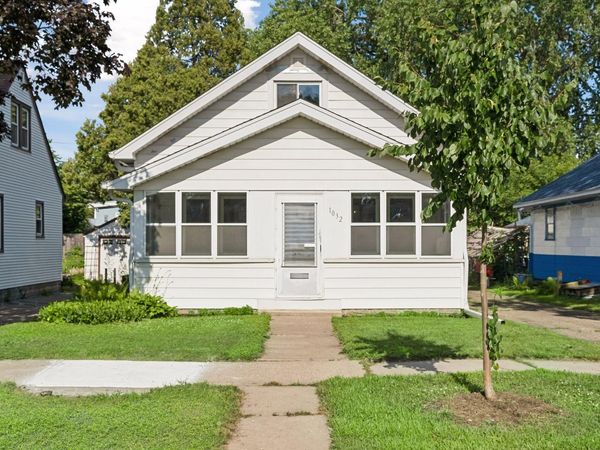 1032 Cumberland Street , Saint Paul, MN 55117