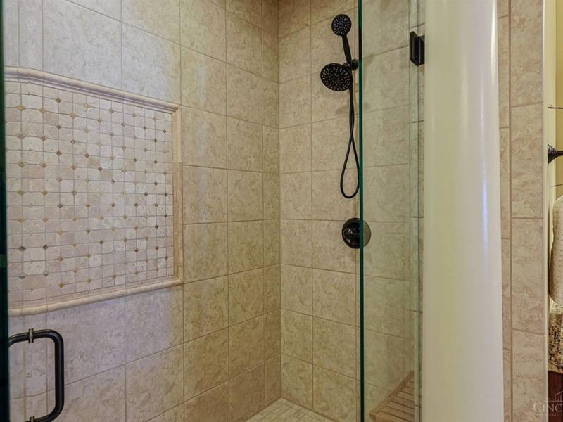 8180 Keller Road, Indian Hill, OH 45243 Photo 32