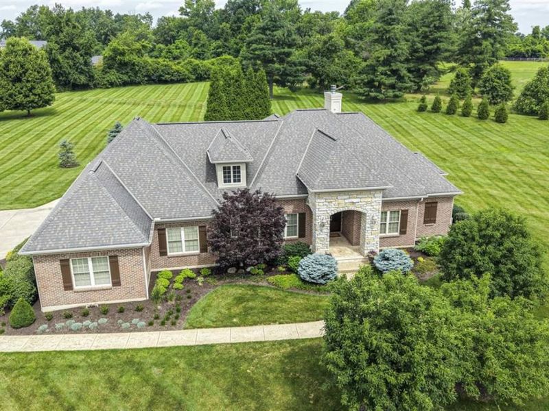 8180 Keller Road, Indian Hill, OH 45243 Photo 4