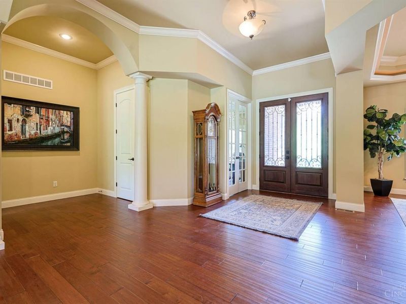8180 Keller Road, Indian Hill, OH 45243 Photo 6