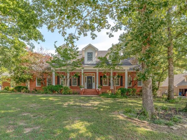 2114 Spring Hollow Dr, Jonesboro, AR 72404