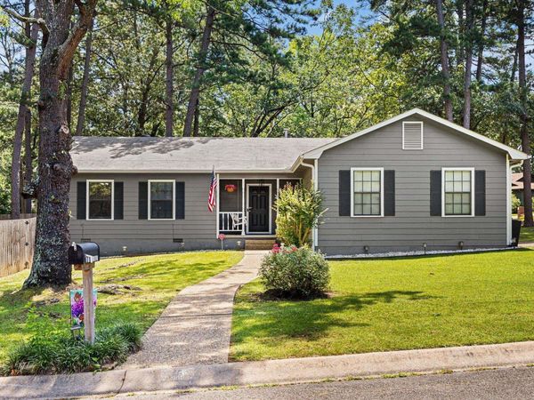 1 Woodview Court , Little Rock, AR 72211