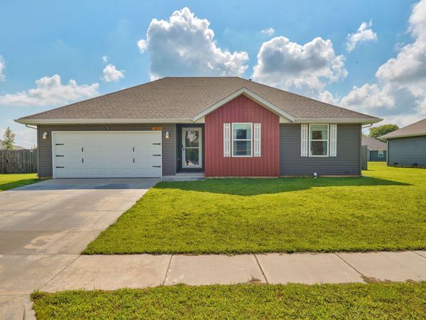 530 Hudson Avenue , Republic, MO 65738