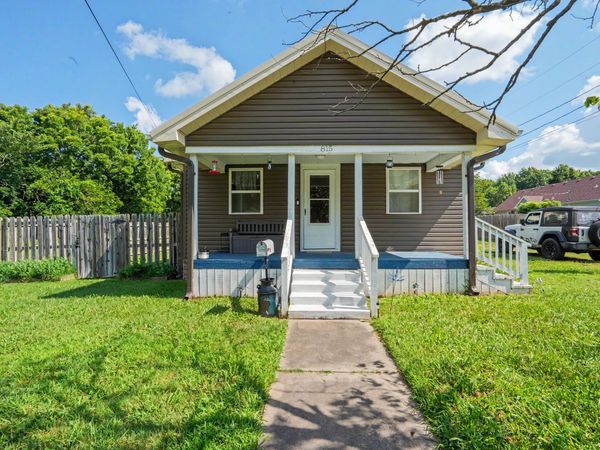 815 W Freeman Street , Bolivar, MO 65613