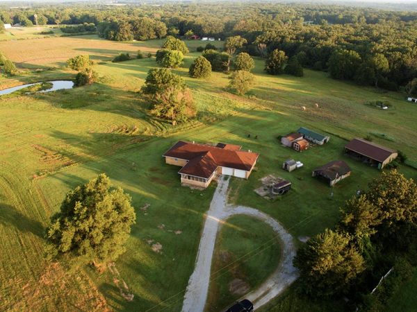 8250 Highway P, Neosho, MO 64850