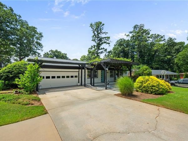 4231 Theresa Court , Tucker, GA 30084