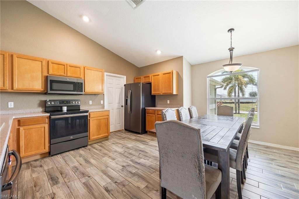 1605 NW 23rd St, Cape Coral, FL 33993 Photo