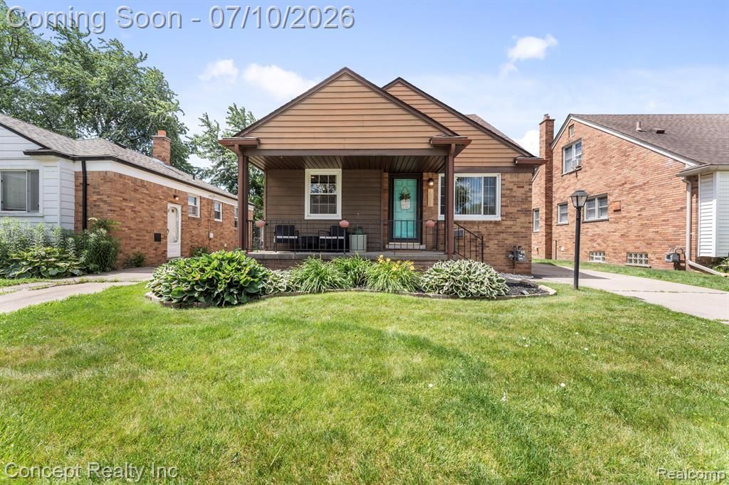 15651 Russell Avenue, Allen Park, MI 48101 Main Photo
