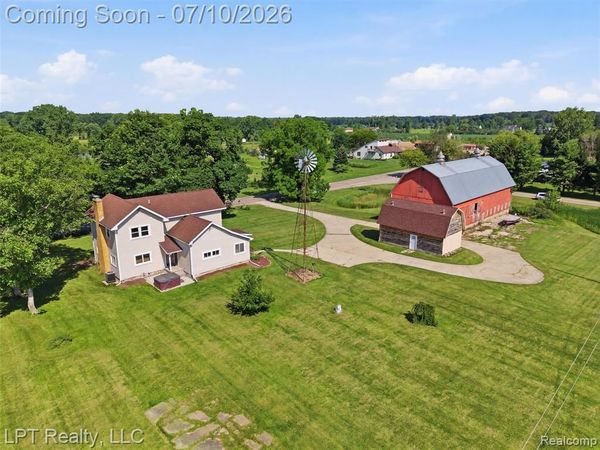 600 Fowlerville Road, Handy Twp, MI 48836