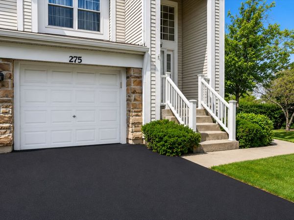 275 Arlington Court , Unit 275, Carol Stream, IL 60188