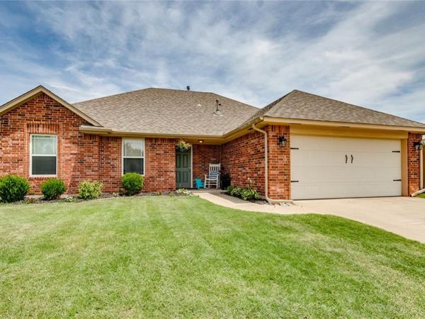 700 Dana Drive, Yukon, OK 73099