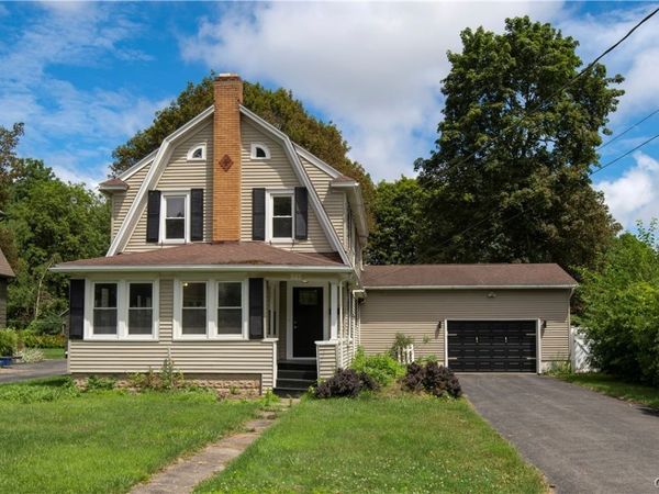 111 Charing Road, Syracuse, NY 13214