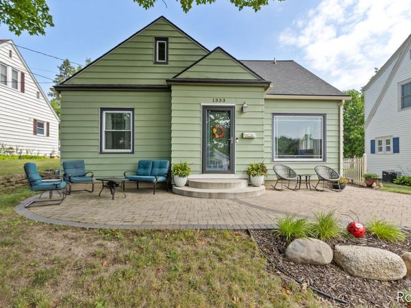 1333 Arianna Street NW, Grand Rapids, MI 49504