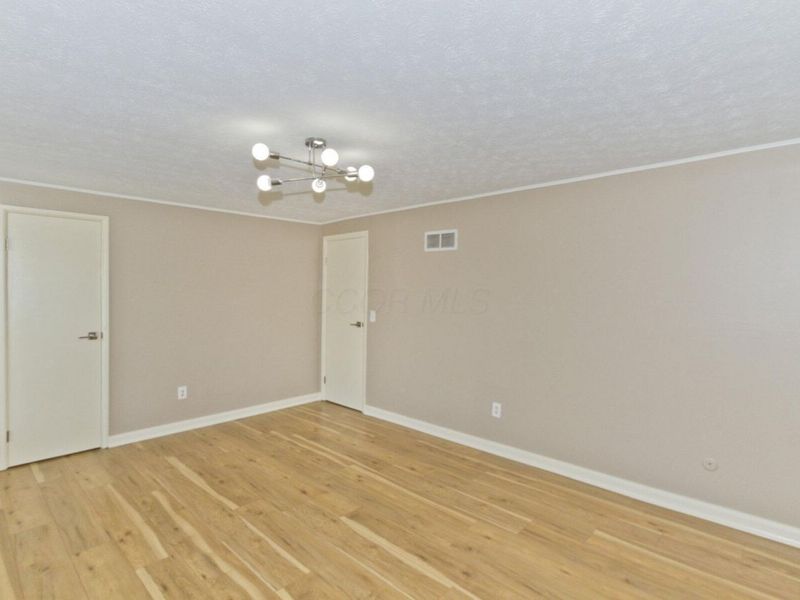 5760 Lucinda Court , Columbus, OH 43232 Photo 19