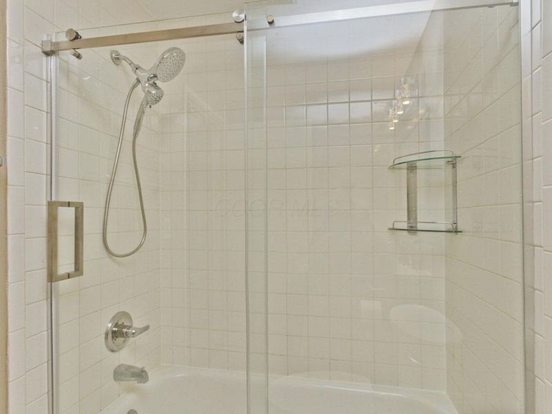 5760 Lucinda Court , Columbus, OH 43232 Photo 22