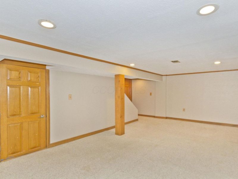5760 Lucinda Court , Columbus, OH 43232 Photo 28