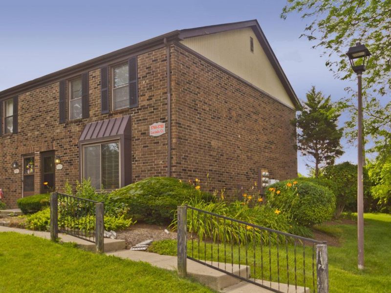 5760 Lucinda Court , Columbus, OH 43232 Photo 4