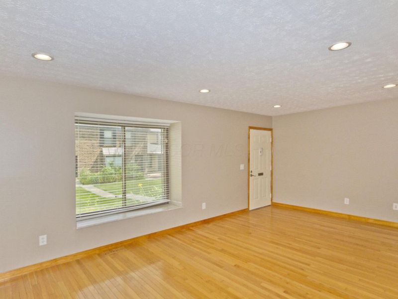 5760 Lucinda Court , Columbus, OH 43232 Photo 5