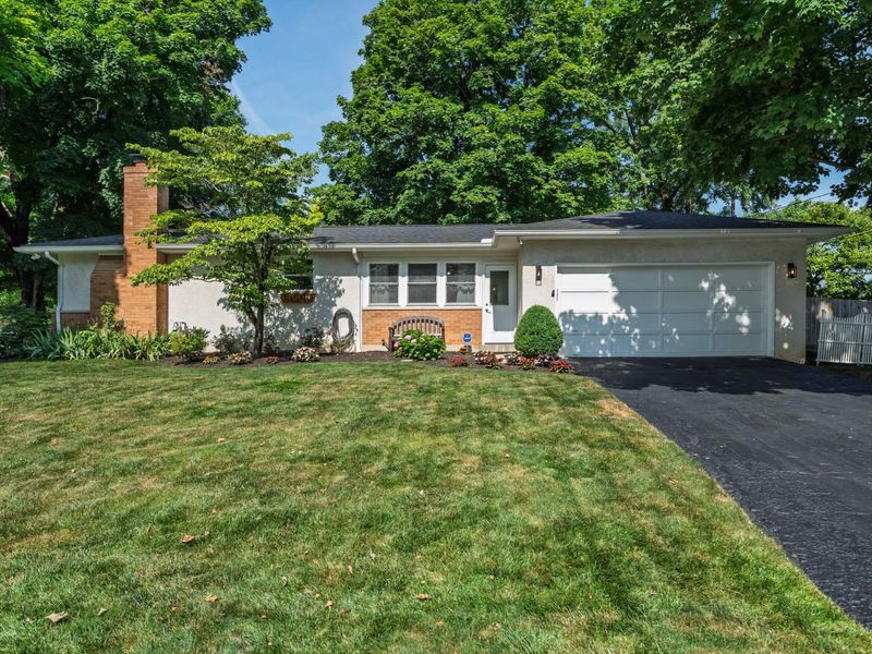 1102 Kennington Avenue, Columbus, OH 43220 Photo 1