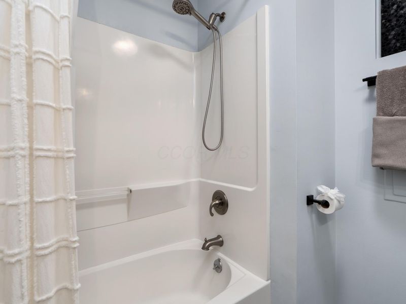 1102 Kennington Avenue, Columbus, OH 43220 Photo 30