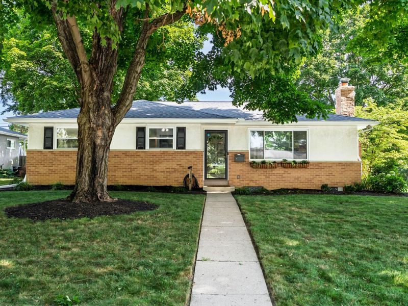 1102 Kennington Avenue, Columbus, OH 43220 Photo 5