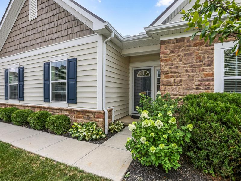 4562 Newport Loop E, Grove City, OH 43123 Photo 5