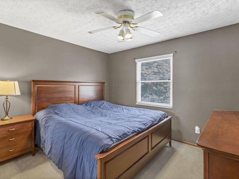 1077 Snohomish Avenue, Columbus, OH 43085 Photo 14