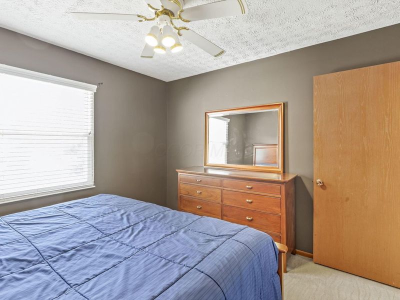 1077 Snohomish Avenue, Columbus, OH 43085 Photo 16
