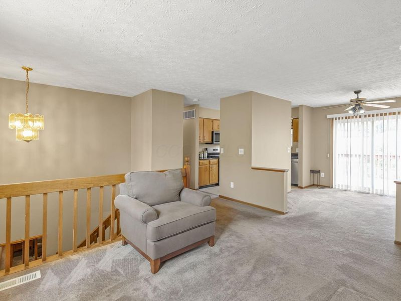 1077 Snohomish Avenue, Columbus, OH 43085 Photo 3