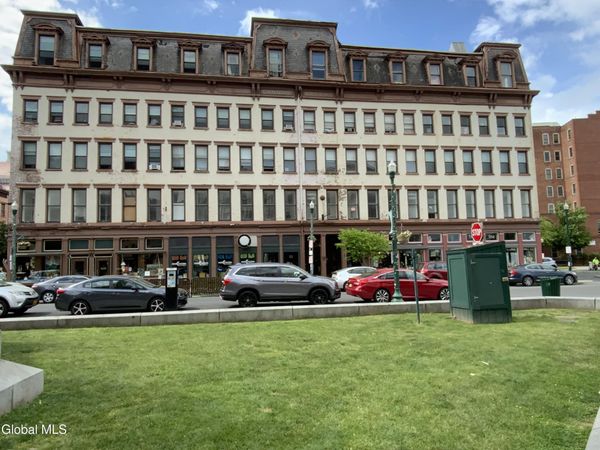 5 Broadway, Unit 301, Troy, NY 12180