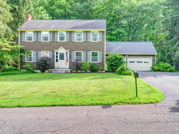 16 Macaffer Drive, Menands, NY 12204