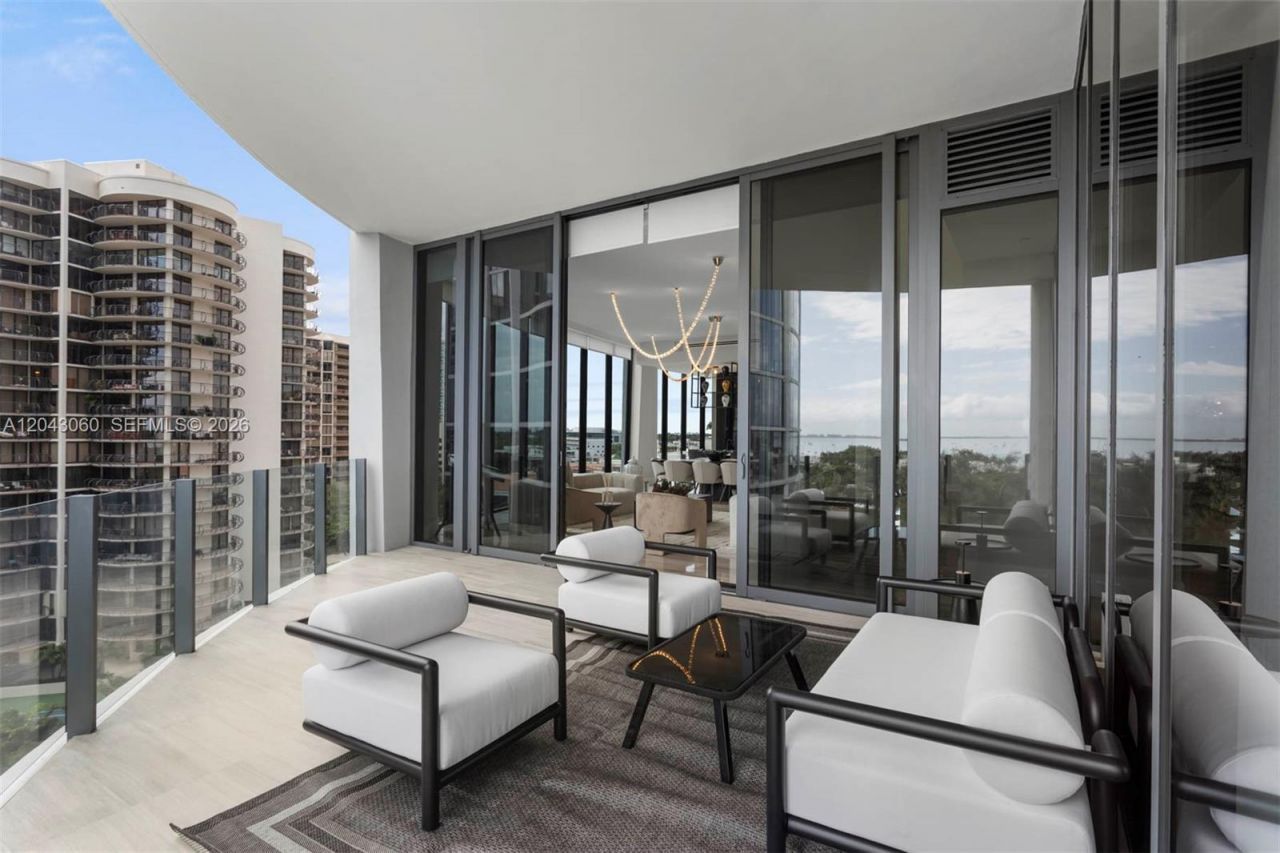 2821 S Bayshore Dr , Unit 8A, Miami, FL 33133 Photo