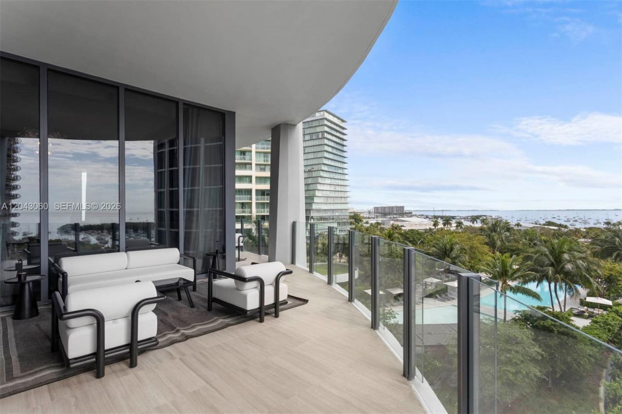 2821 S Bayshore Dr , Unit 8A, Miami, FL 33133 Photo
