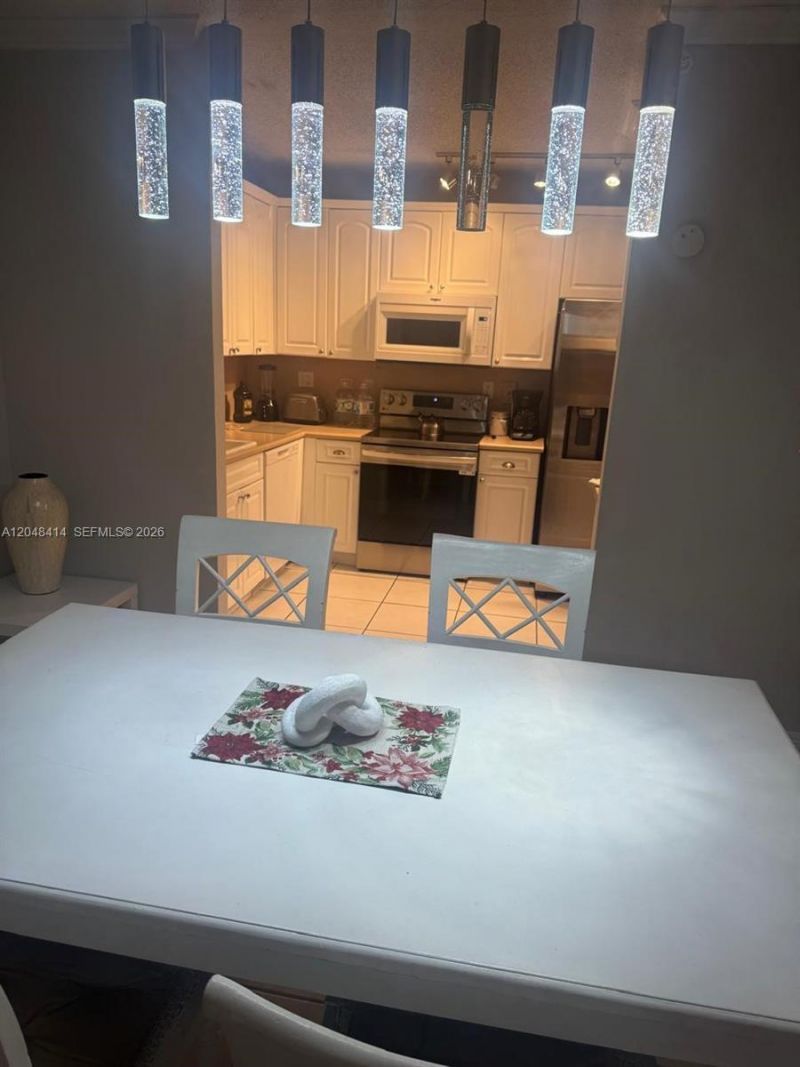 5601 Collins Ave , Unit 823, Miami Beach, FL 33140 Photo