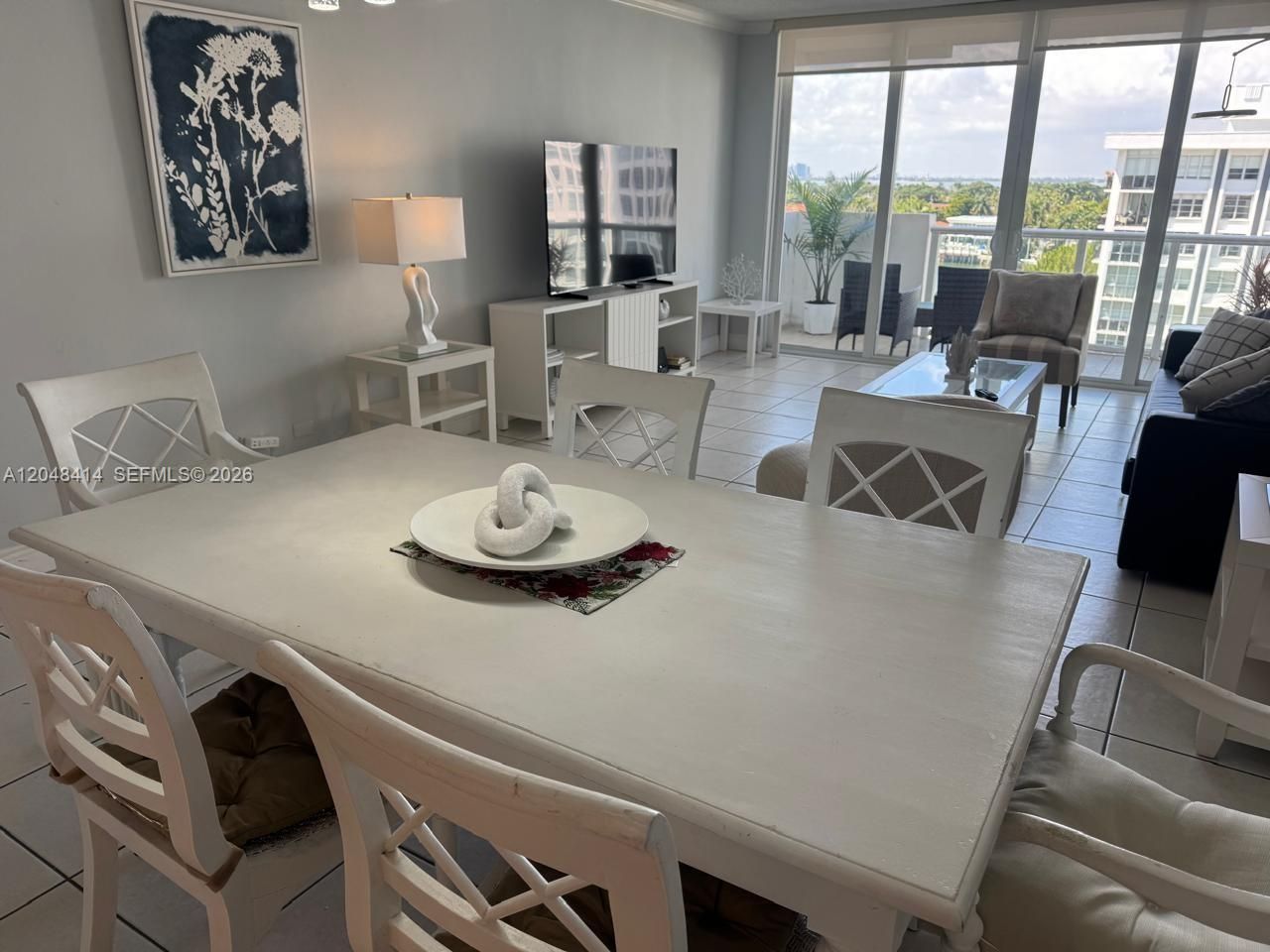 5601 Collins Ave , Unit 823, Miami Beach, FL 33140 Photo