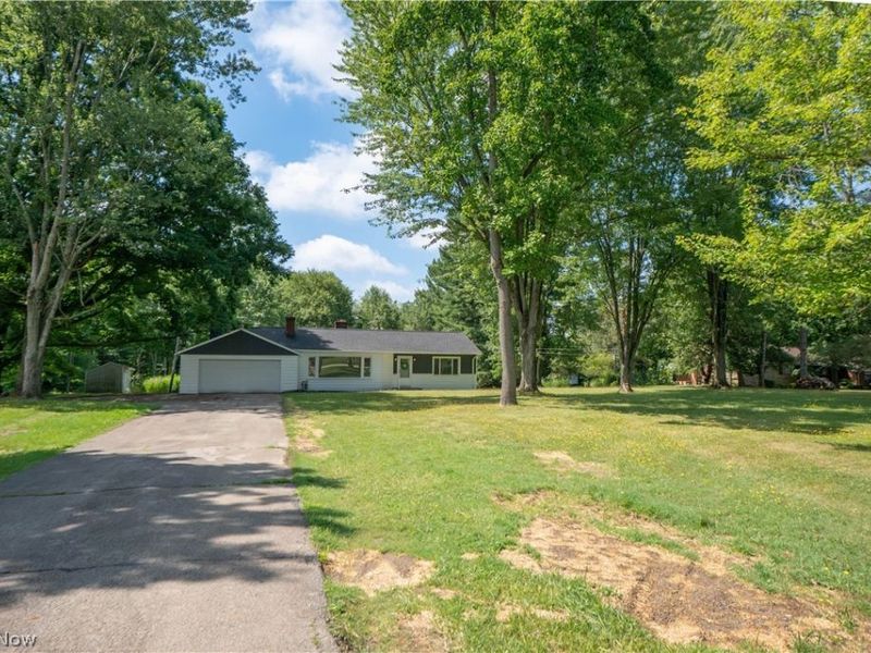 17684 Alexander Road, Walton Hills, OH 44146 Photo 2