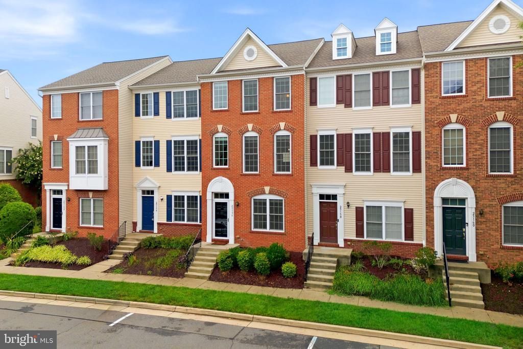 25156 Monteith Terrace, Chantilly, VA 20152 Main Photo
