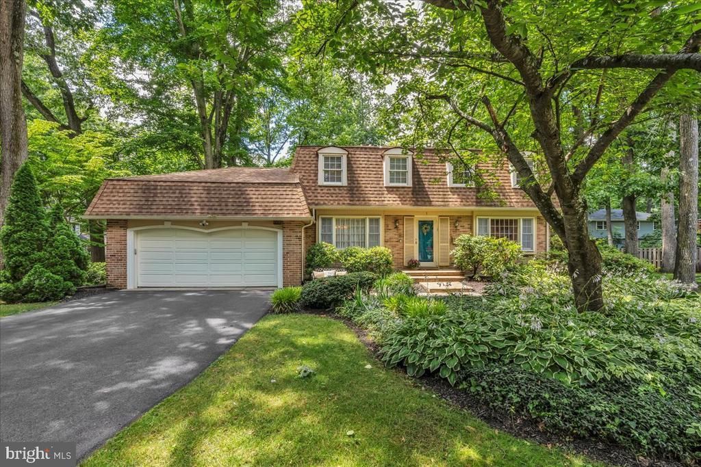 1 Pembroke Court, Cherry Hill, NJ 08003 Main Photo