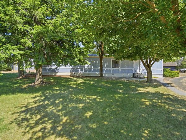 209 S Clark Ave, Lacrosse, WA 99143