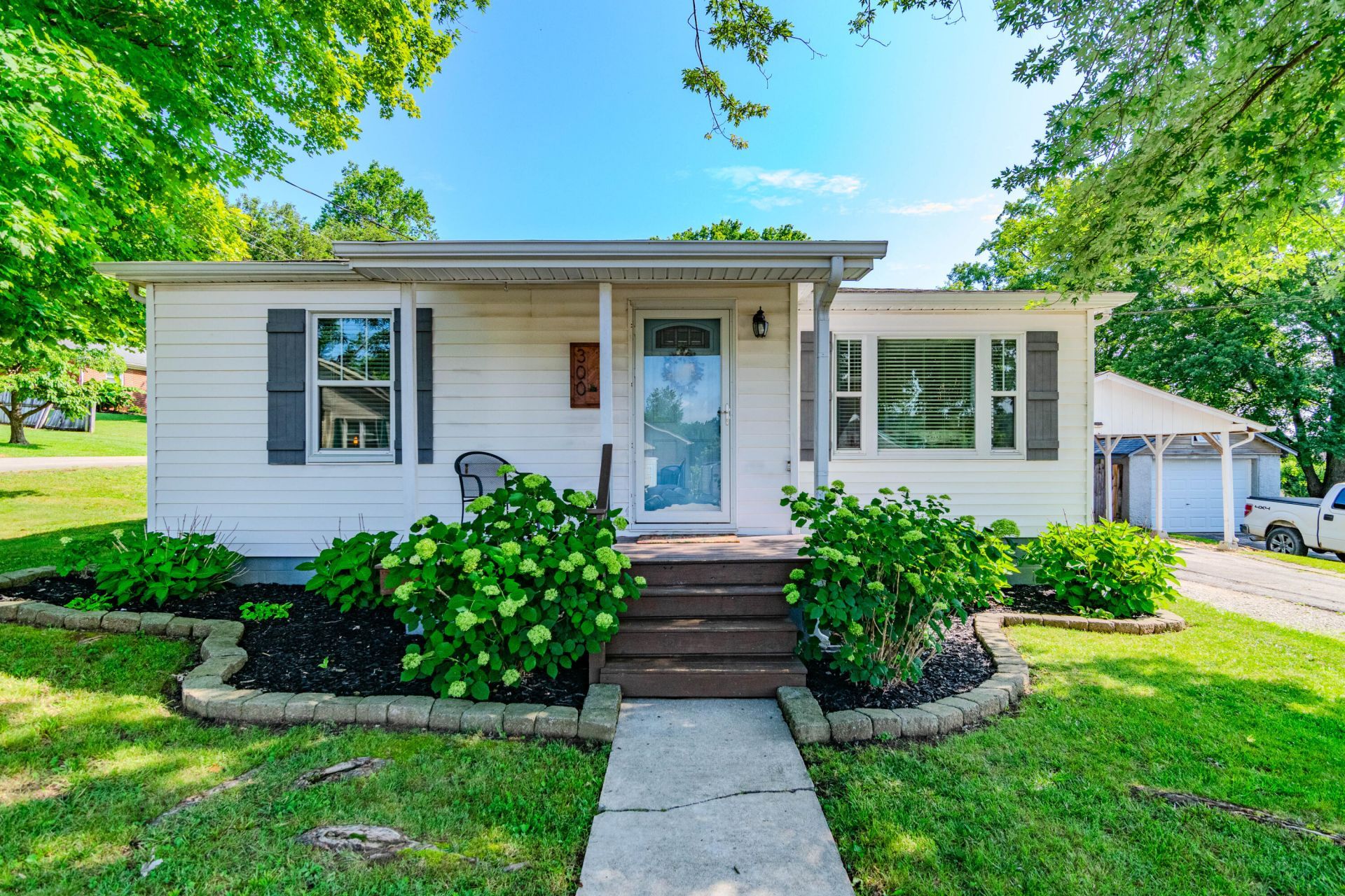 300 Lovell Lane, Mount Vernon, KY 40456 Main Photo