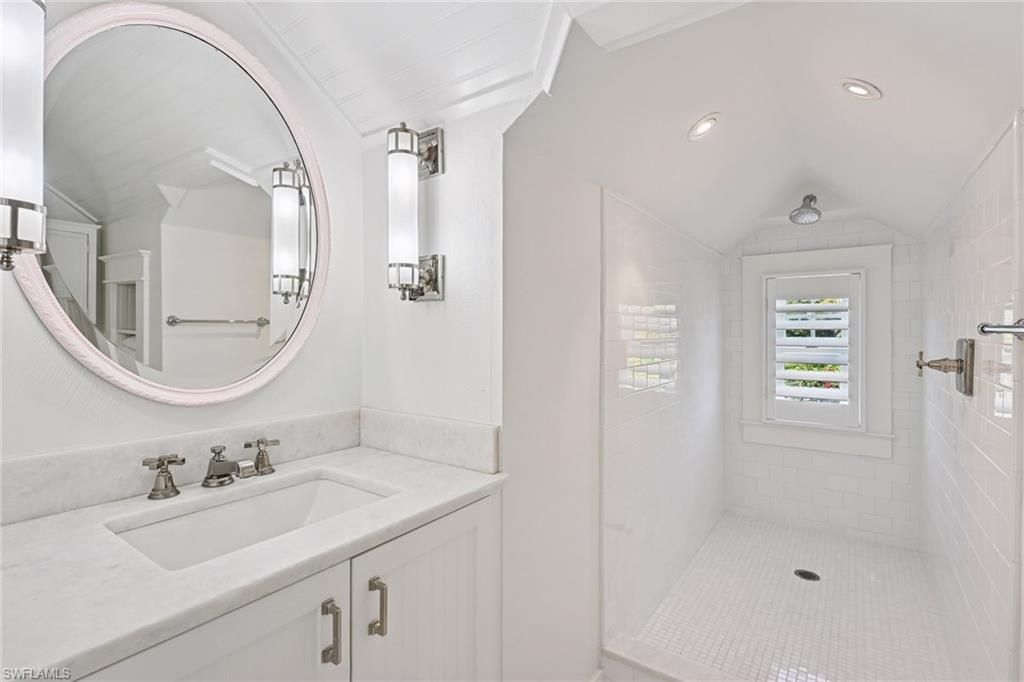 356 11th Ave S, Naples, FL 34102 Photo