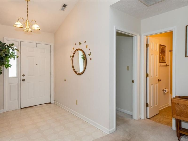 6746 Grovebelle Drive, Huber Heights, OH 45424 Photo 3