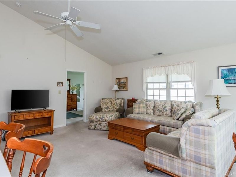 6746 Grovebelle Drive, Huber Heights, OH 45424 Photo 7