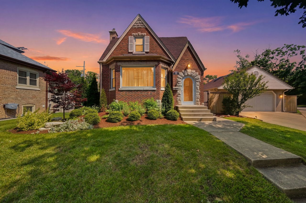 6653 N Oketo Avenue, Chicago, IL 60631 Main Photo