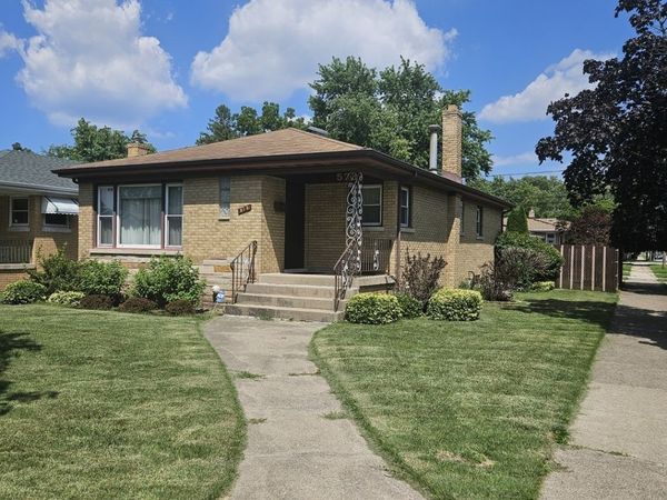 573 Gordon Avenue , Calumet City, IL 60409