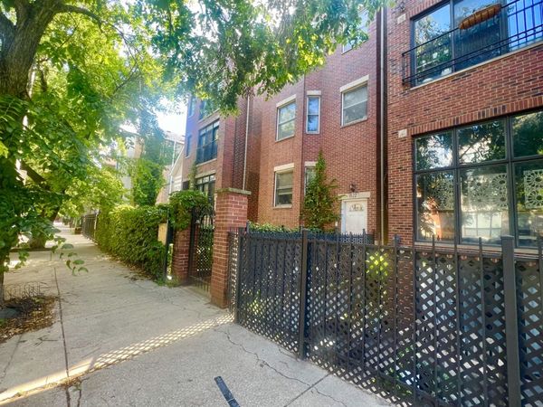 1522 N Bosworth Avenue , Unit 2, Chicago, IL 60642