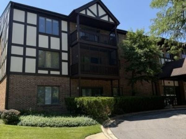 7737 W Golf Drive , Unit 302, Palos Heights, IL 60463