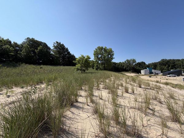 7395 Lake Solis Drive, Stevensville, MI 49127